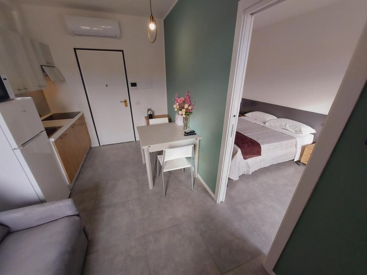 Residenza Delizia Camere & Appartamenti "Residenze Del Cuore" Verona Exterior foto