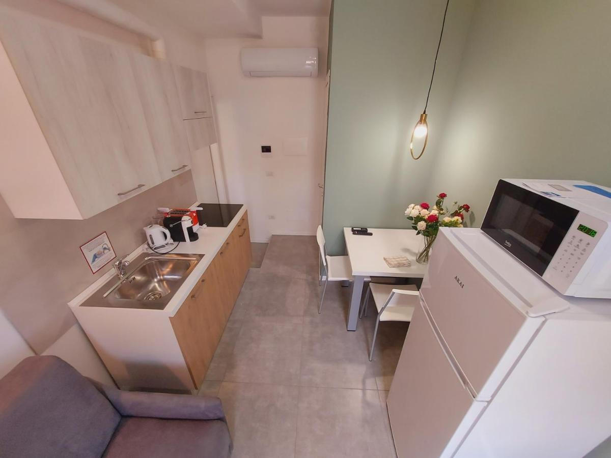Residenza Delizia Camere & Appartamenti "Residenze Del Cuore" Verona Exterior foto